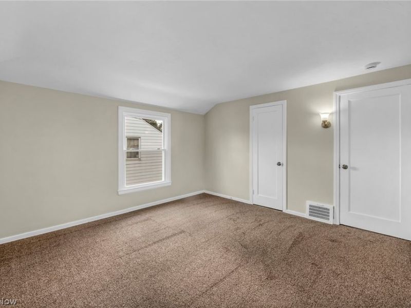 14215 Tuckahoe Avenue, Cleveland, OH 44111 Photo 21