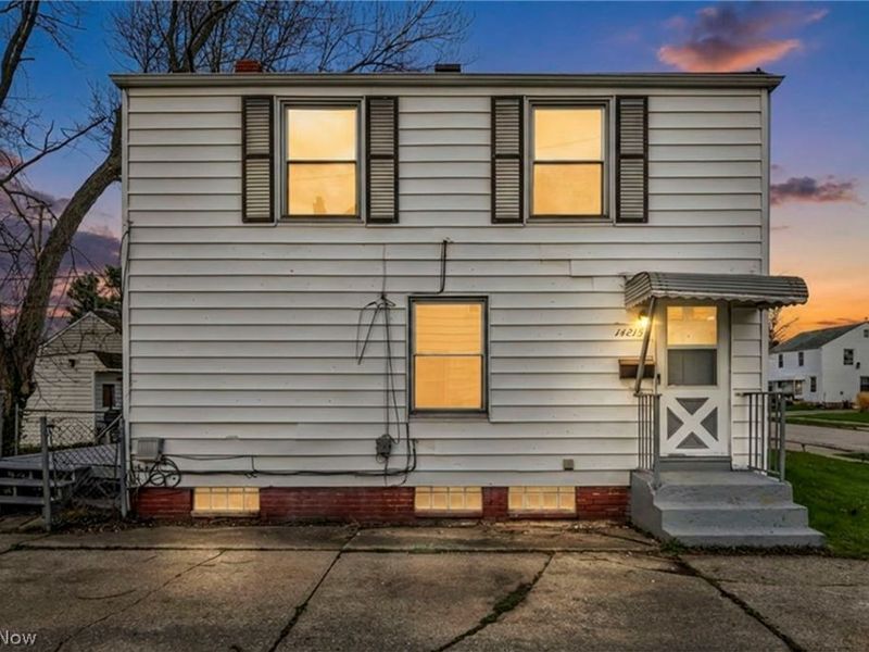 14215 Tuckahoe Avenue, Cleveland, OH 44111 Photo 3