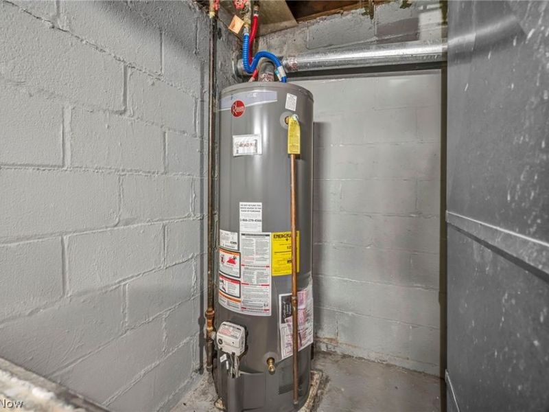 14215 Tuckahoe Avenue , Cleveland, OH 44111 Photo 30