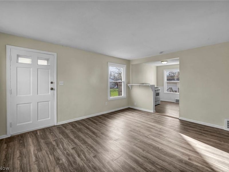 14215 Tuckahoe Avenue, Cleveland, OH 44111 Photo 6