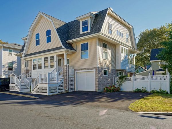 5 Old Parish Way, Unit 8, Portsmouth, NH 03801