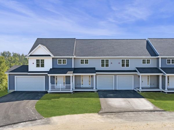 71 Crestview Way, Raymond, NH 03077