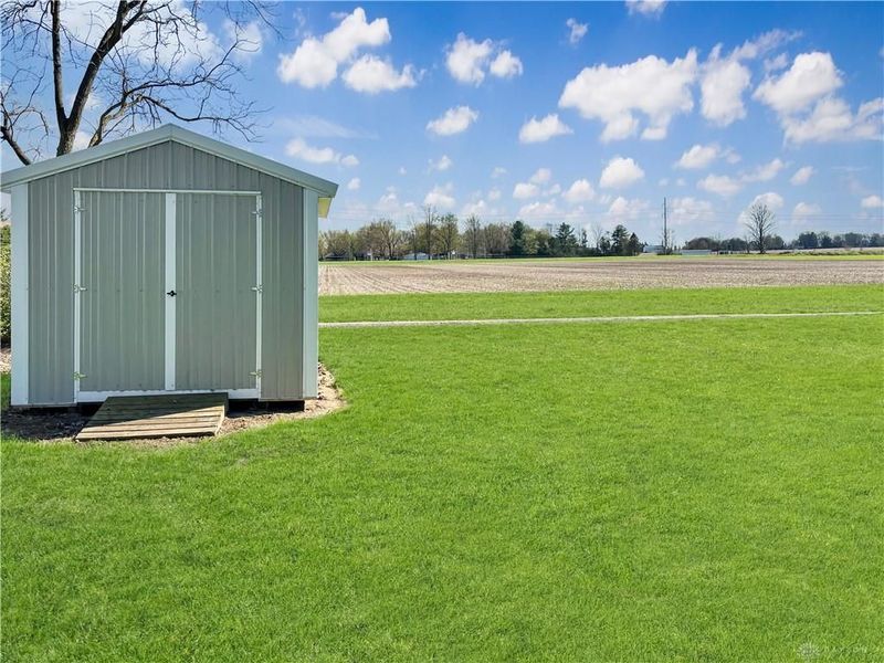 8411 Pitsburg Laura Road, Pitsburg, OH 45358 Photo 15