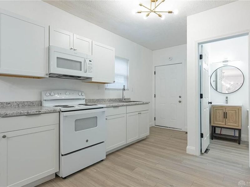 321 Deeds Avenue, Unit 319, Dayton, OH 45404 Photo 6