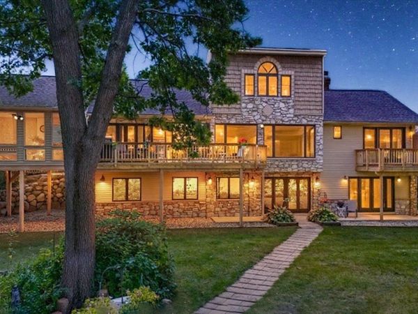 7414 Field Bay Avenue, Kalamazoo, MI 49009