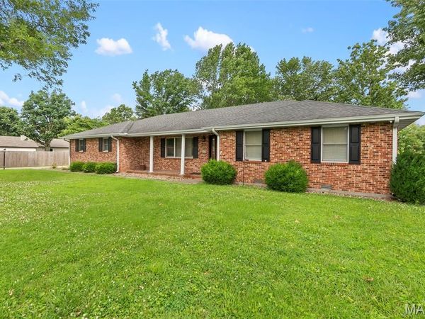 218 Thomas Drive , Sikeston, MO 63801