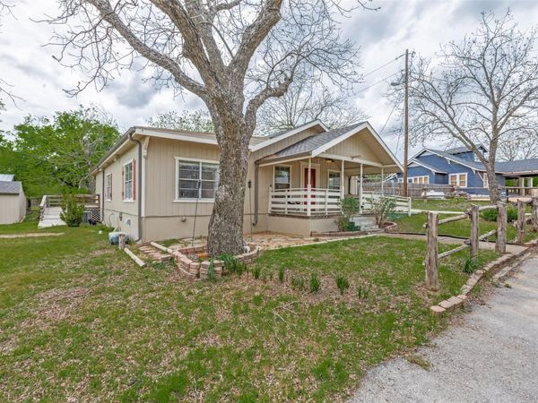 201 Church Hill LN, Liberty Hill, TX 78642