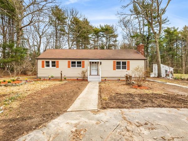 172 Fisher Rd, Dartmouth, MA 02747