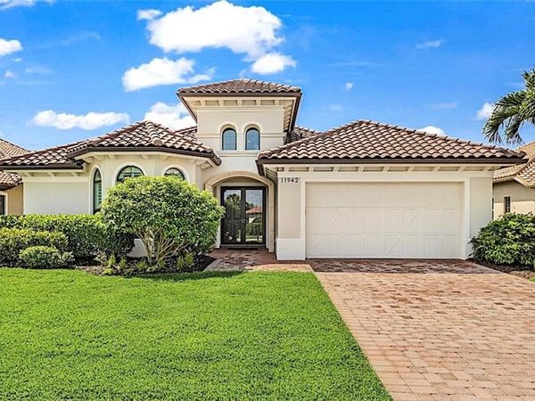 11942 Heather Woods CT, NAPLES, FL 34120