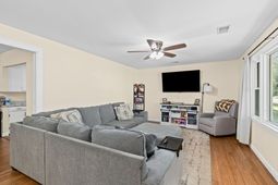 1834 Piper Drive photo 4