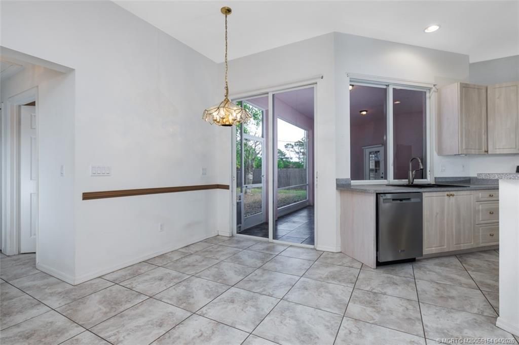 409 SW Prater Avenue, Port Saint Lucie, FL 34953 Photo