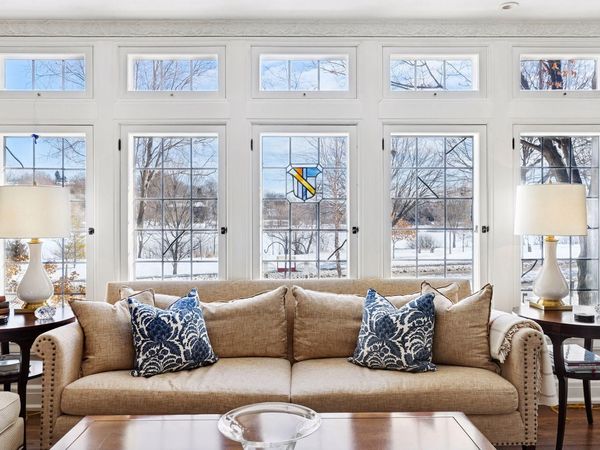 2116 W Lake Of The Isles Parkway, Minneapolis, MN 55405