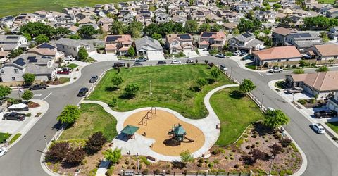 1916 Beale Cir, Lincoln, CA 95648 Photo