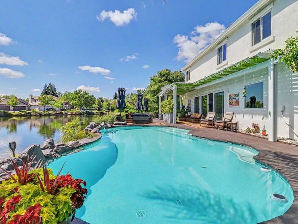 2708 Hinton Cir, Elk Grove, CA 95758