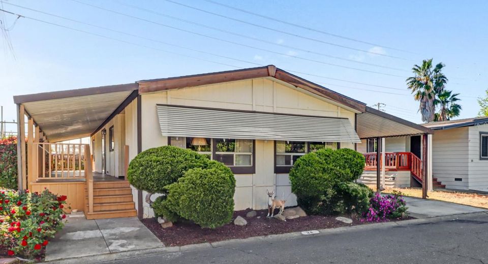 34 Bentley Ave, Sacramento, CA 95823 Photo
