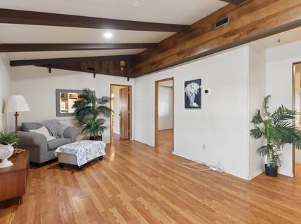 34 Bentley Ave, Sacramento, CA 95823 Photo