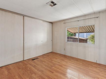 34 Bentley Ave, Sacramento, CA 95823 Photo