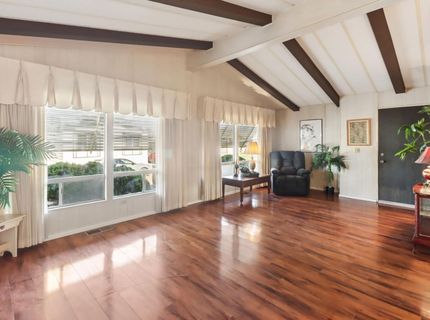 34 Bentley Ave, Sacramento, CA 95823 Photo