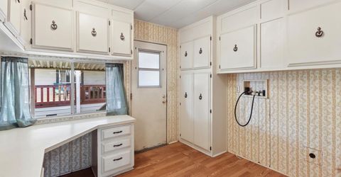 34 Bentley Ave, Sacramento, CA 95823 Photo