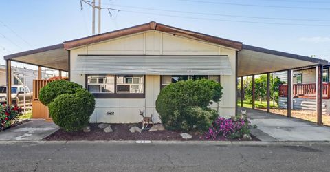 34 Bentley Ave, Sacramento, CA 95823 Photo