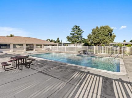 34 Bentley Ave, Sacramento, CA 95823 Photo