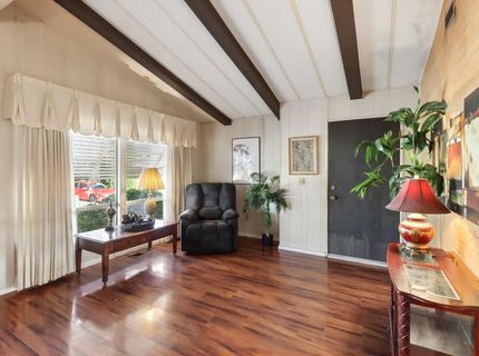 34 Bentley Ave, Sacramento, CA 95823 Photo