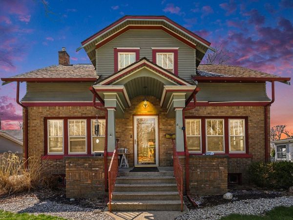 421 E Clinton Street, Howell, MI 48843