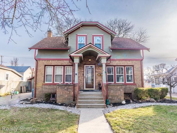 421 E Clinton Street, Howell, MI 48843