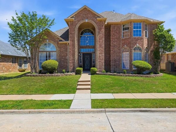5028 Lake Vista Drive, The Colony, TX 75056