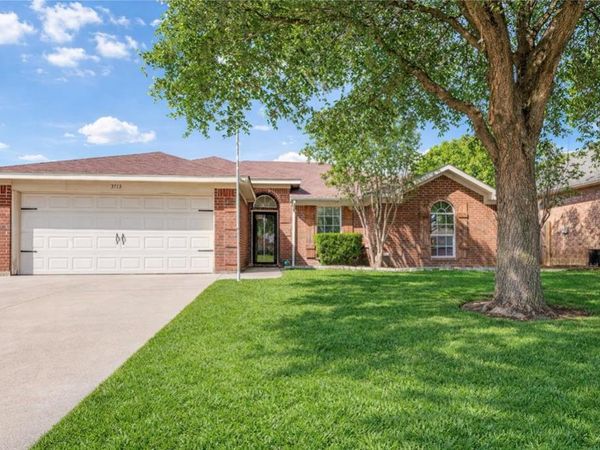 3713 Periwinkle Drive, Fort Worth, TX 76137