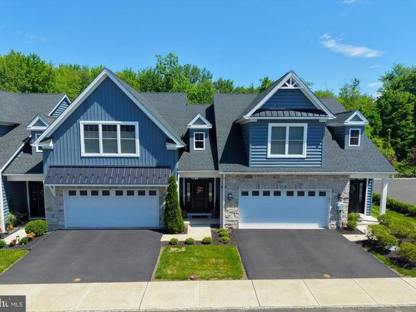924 HOLDEN COURT, WARMINSTER, PA 18974