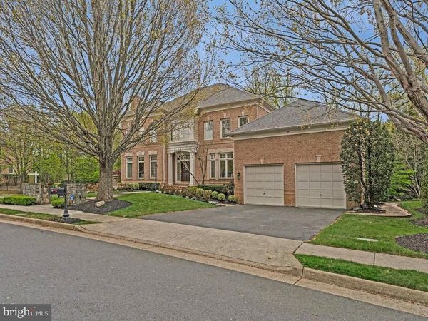 11101 CHESSINGTON PLACE, RESTON, VA 20194