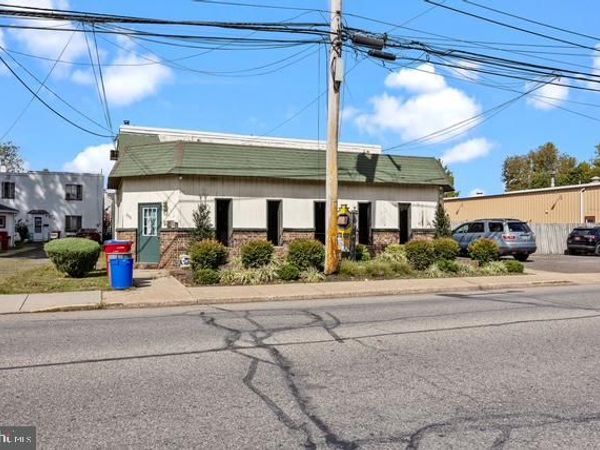 2271 E FARRAGUT AVENUE , BRISTOL, PA 19007