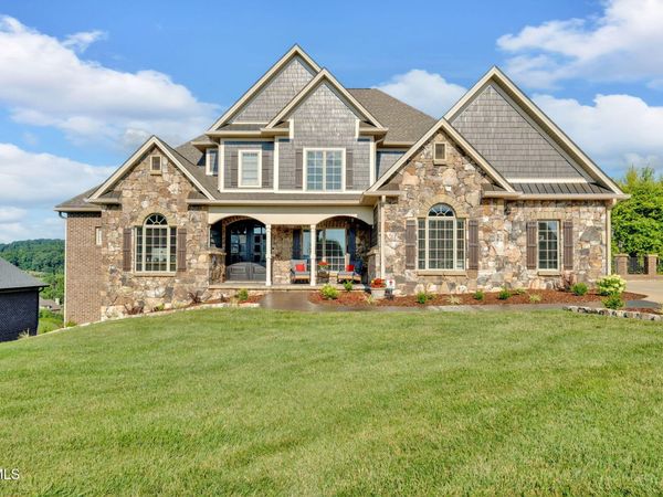 301 Sunset Ridge Court, Johnson City, TN 37601