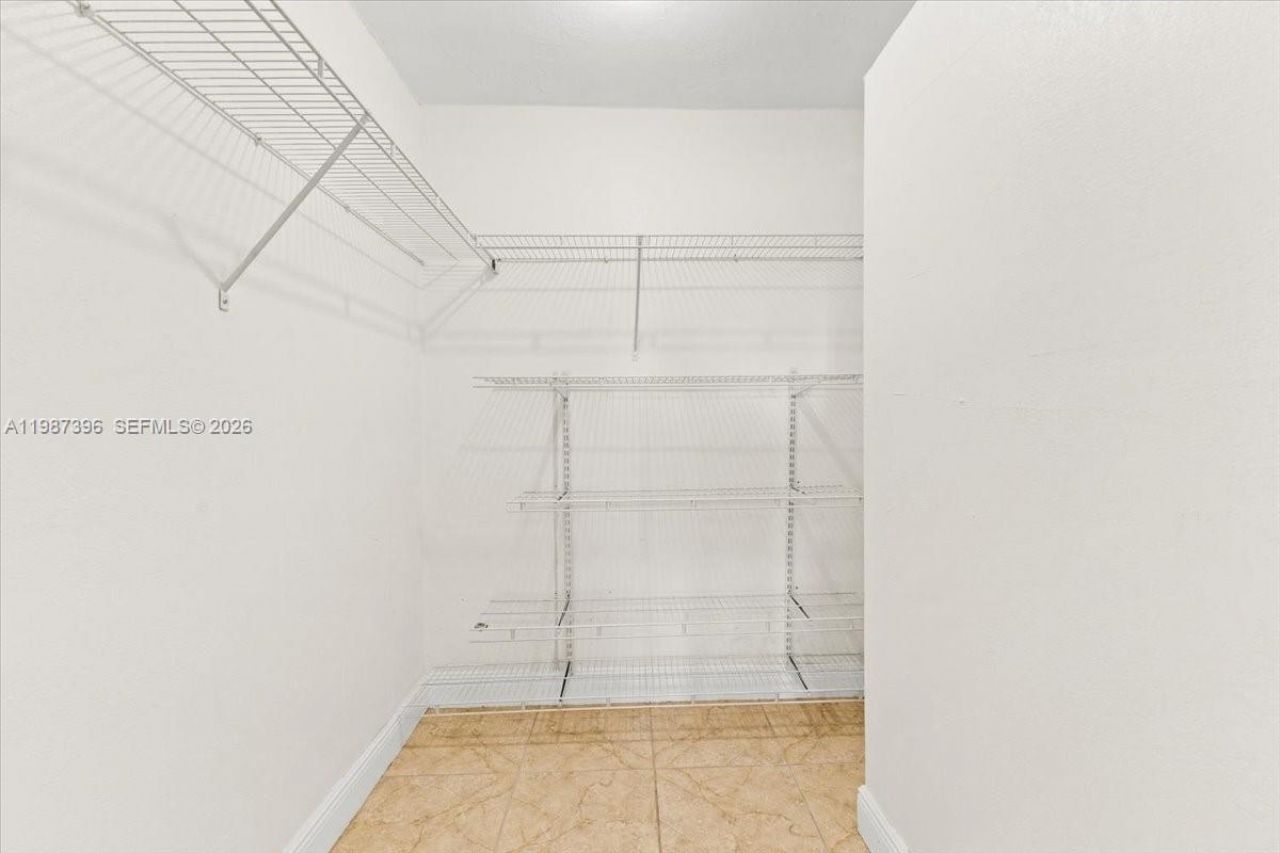 2323 Van Buren St, Unit 208, Hollywood, FL 33020 Photo