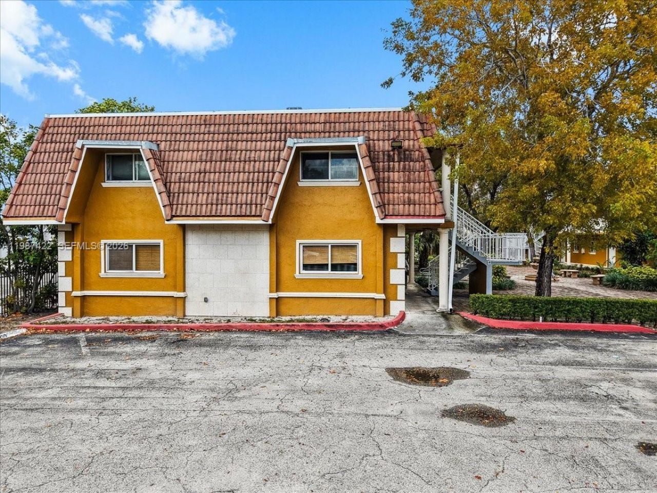 2323 Van Buren St, Unit 208, Hollywood, FL 33020 Photo