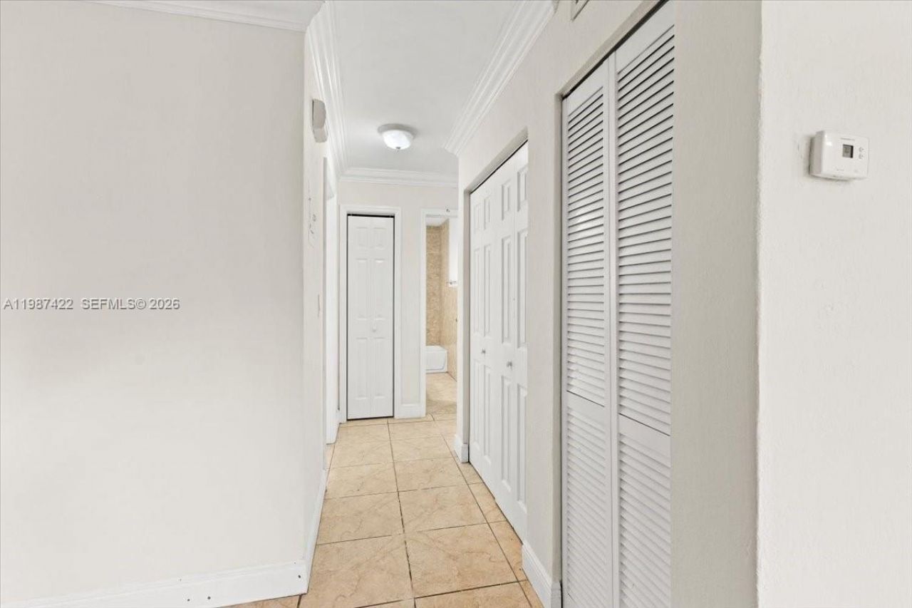 2323 Van Buren St, Unit 208, Hollywood, FL 33020 Photo