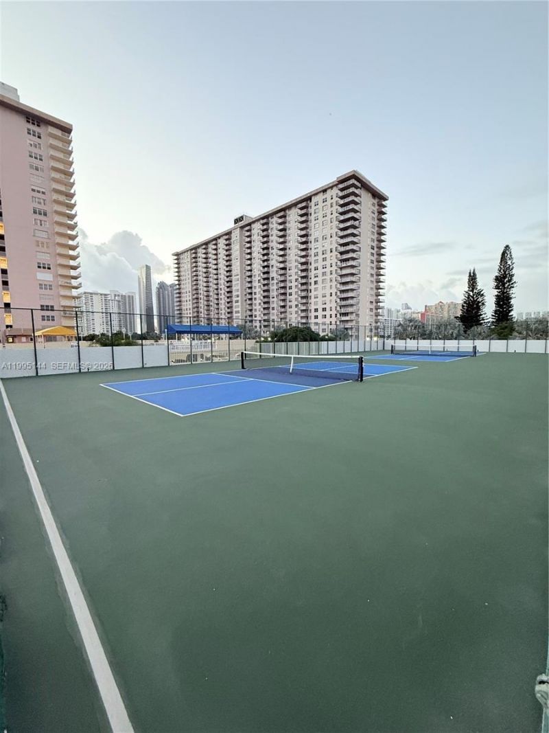 301 174th St, Unit 2217, Sunny Isles Beach, FL 33160 Photo