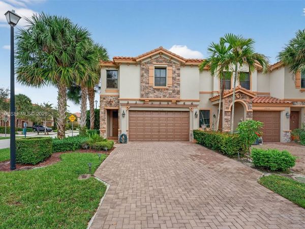 6978 Broadland Way , Unit 6978, Coconut Creek, FL 33073