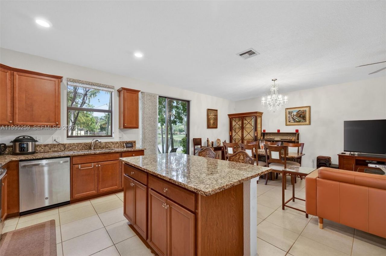 6978 Broadland Way, Unit 6978, Coconut Creek, FL 33073 Photo