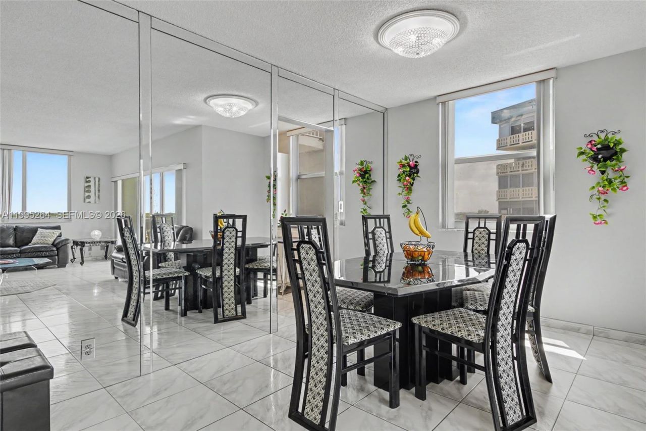 4200 Hillcrest Dr , Unit 700, Hollywood, FL 33021 Photo