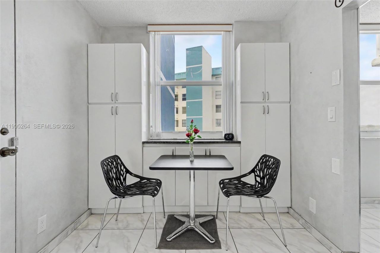 4200 Hillcrest Dr , Unit 700, Hollywood, FL 33021 Photo