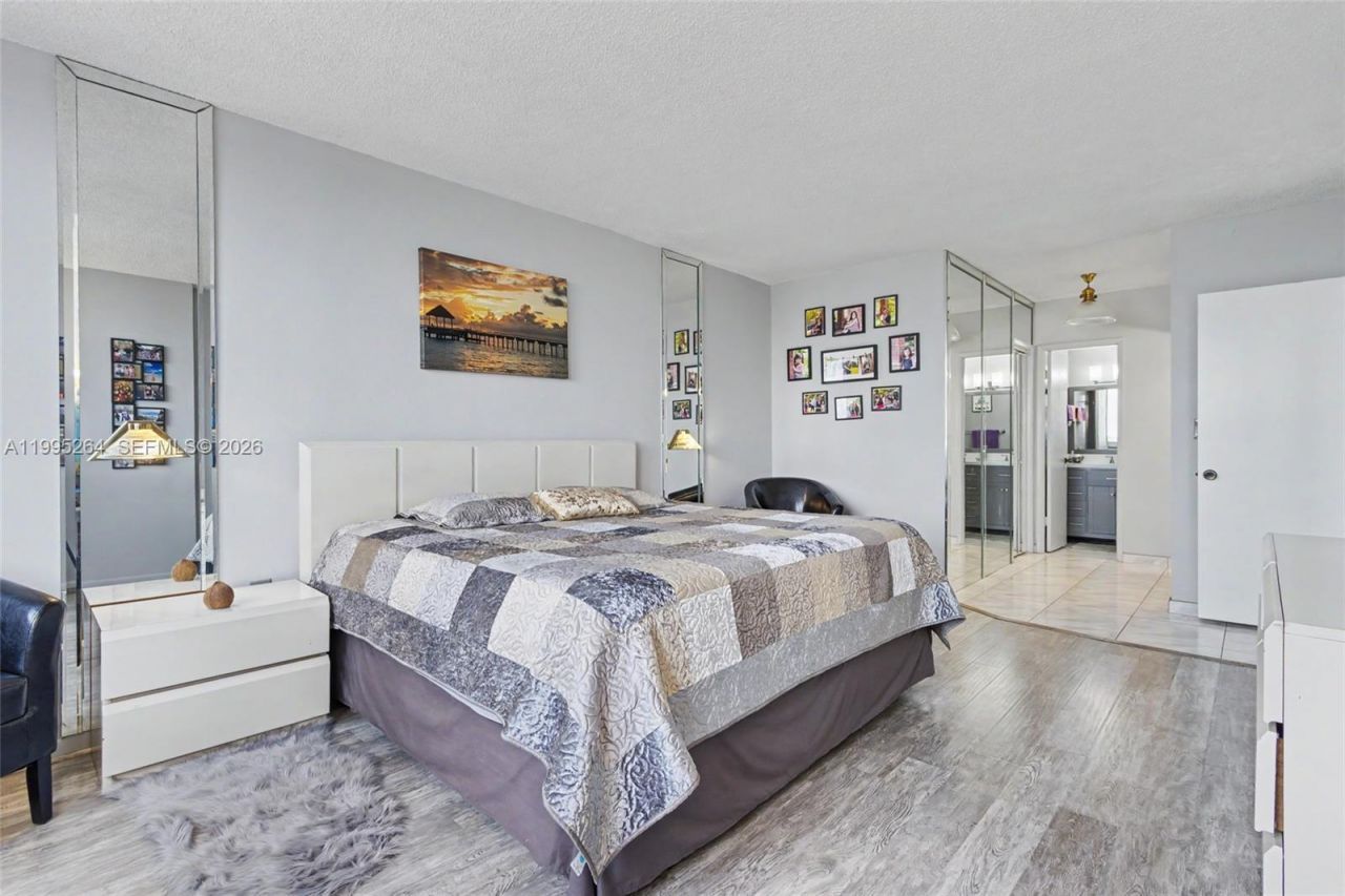 4200 Hillcrest Dr , Unit 700, Hollywood, FL 33021 Photo