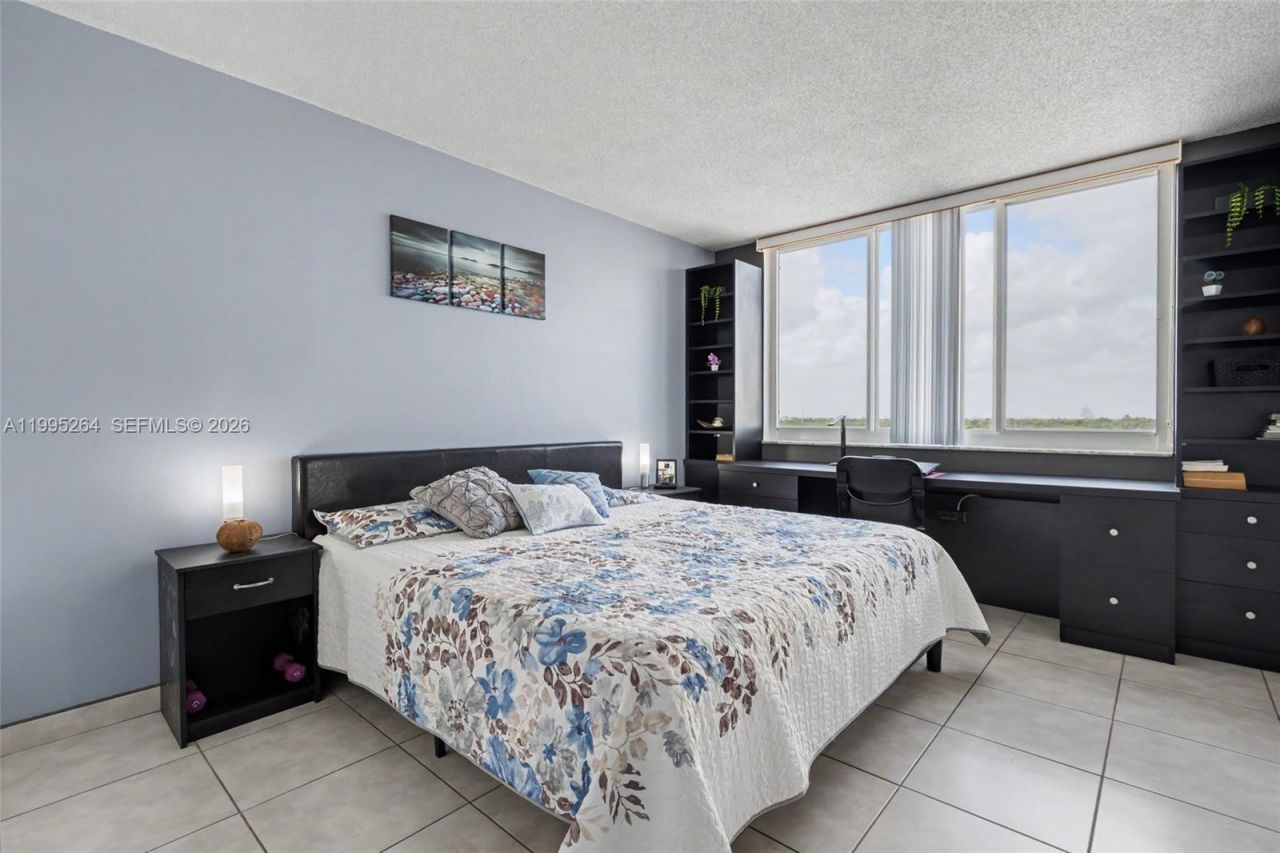 4200 Hillcrest Dr , Unit 700, Hollywood, FL 33021 Photo