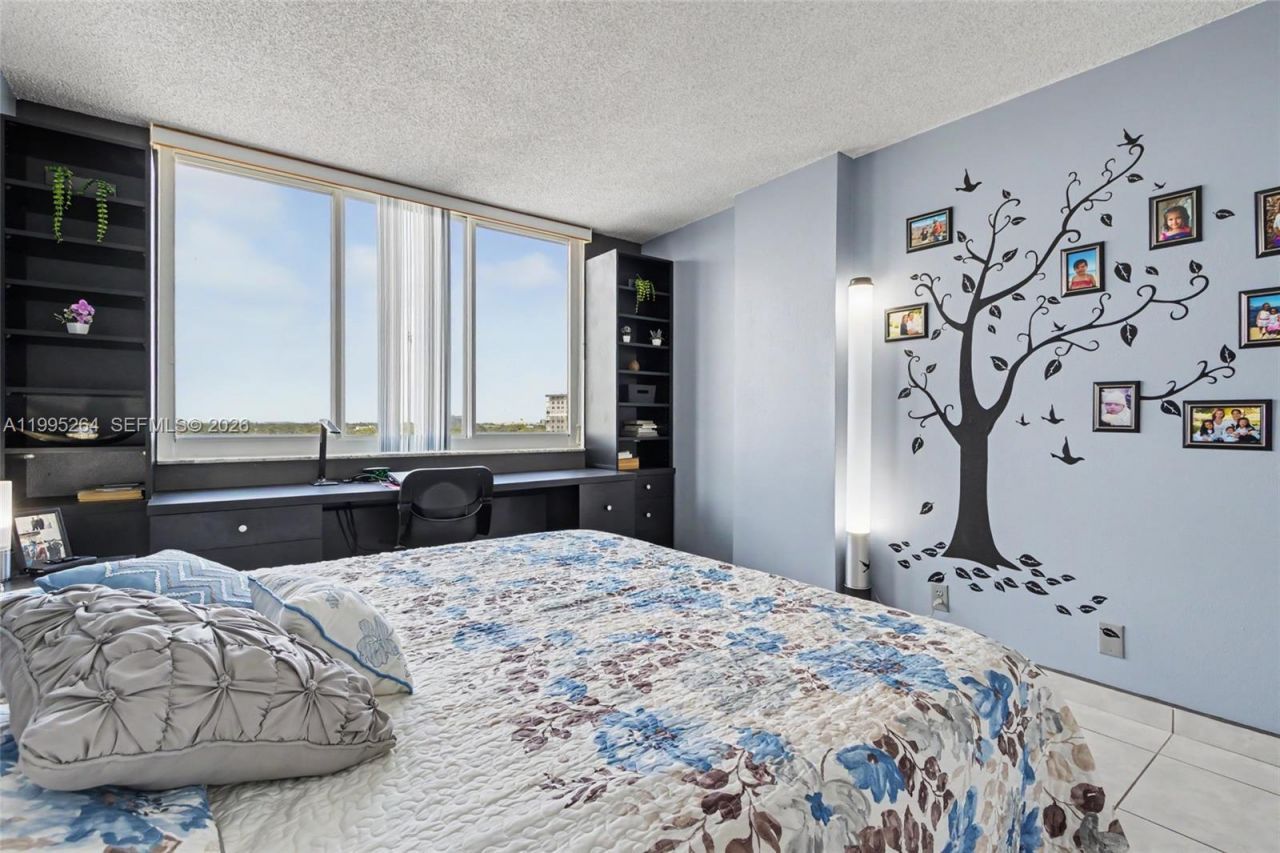 4200 Hillcrest Dr , Unit 700, Hollywood, FL 33021 Photo