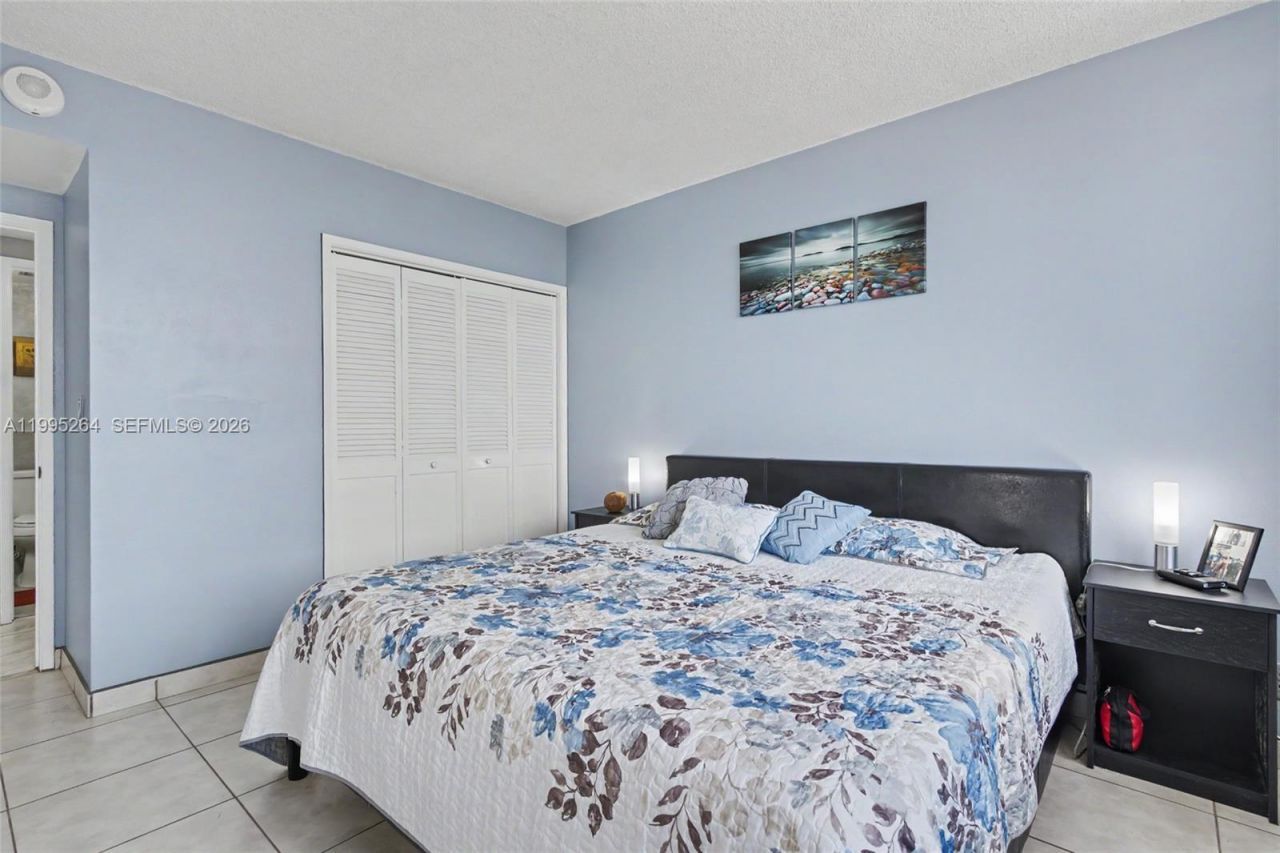 4200 Hillcrest Dr , Unit 700, Hollywood, FL 33021 Photo