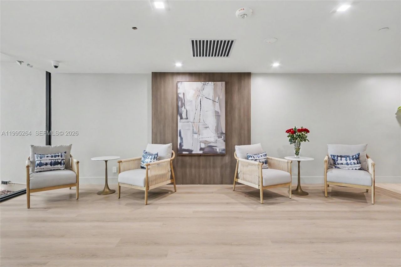 4200 Hillcrest Dr , Unit 700, Hollywood, FL 33021 Photo