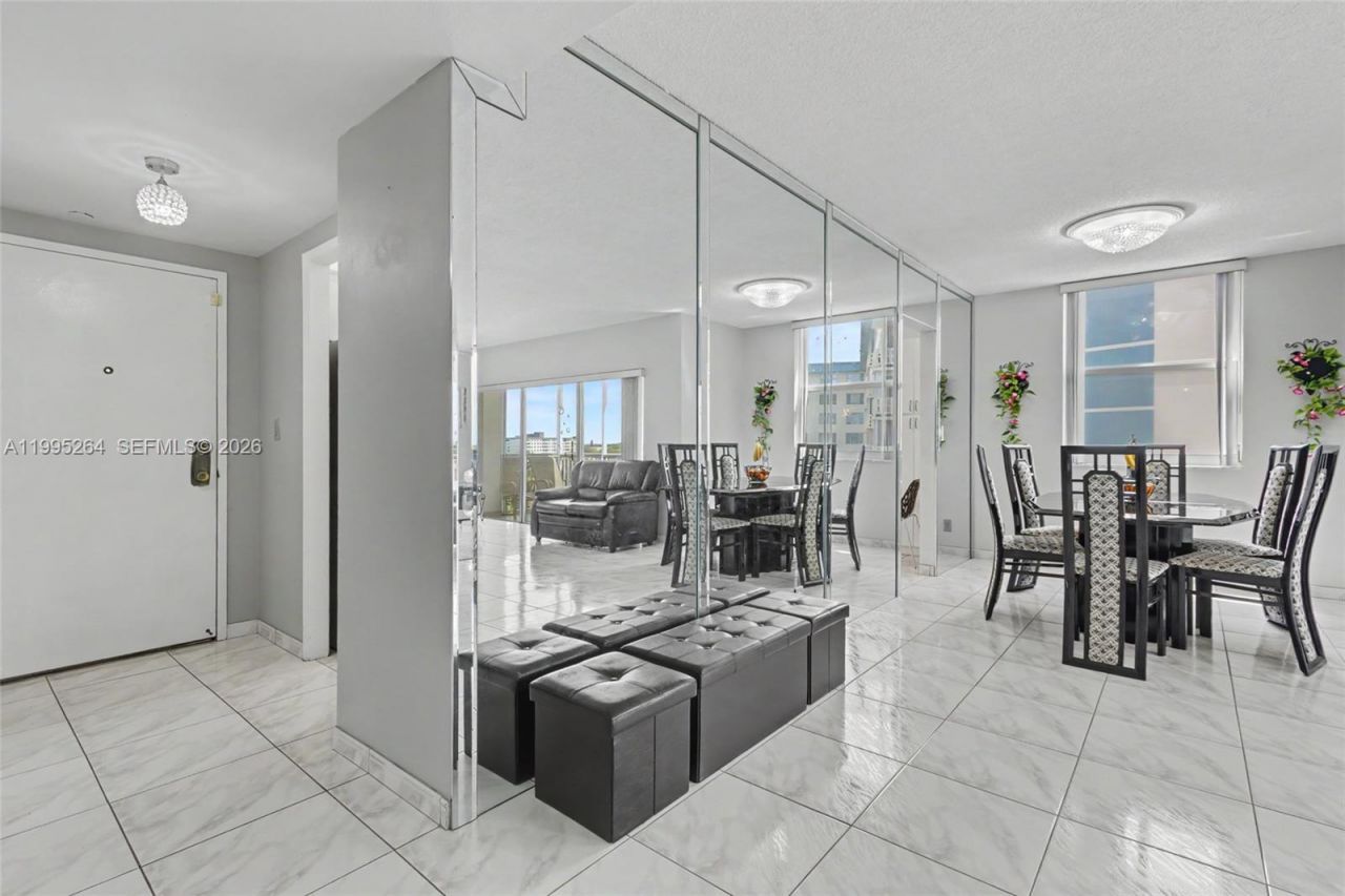 4200 Hillcrest Dr , Unit 700, Hollywood, FL 33021 Photo