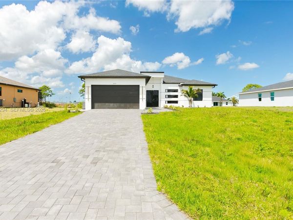 2834 NW 17TH PL , Cape Coral, FL 33993