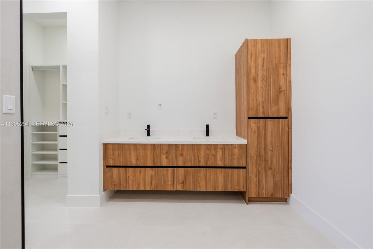 2834 NW 17th Pl, Cape Coral, FL 33993 Photo